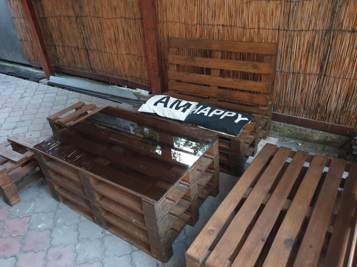 Мандри Хостел Oezjhorod Buitenkant foto