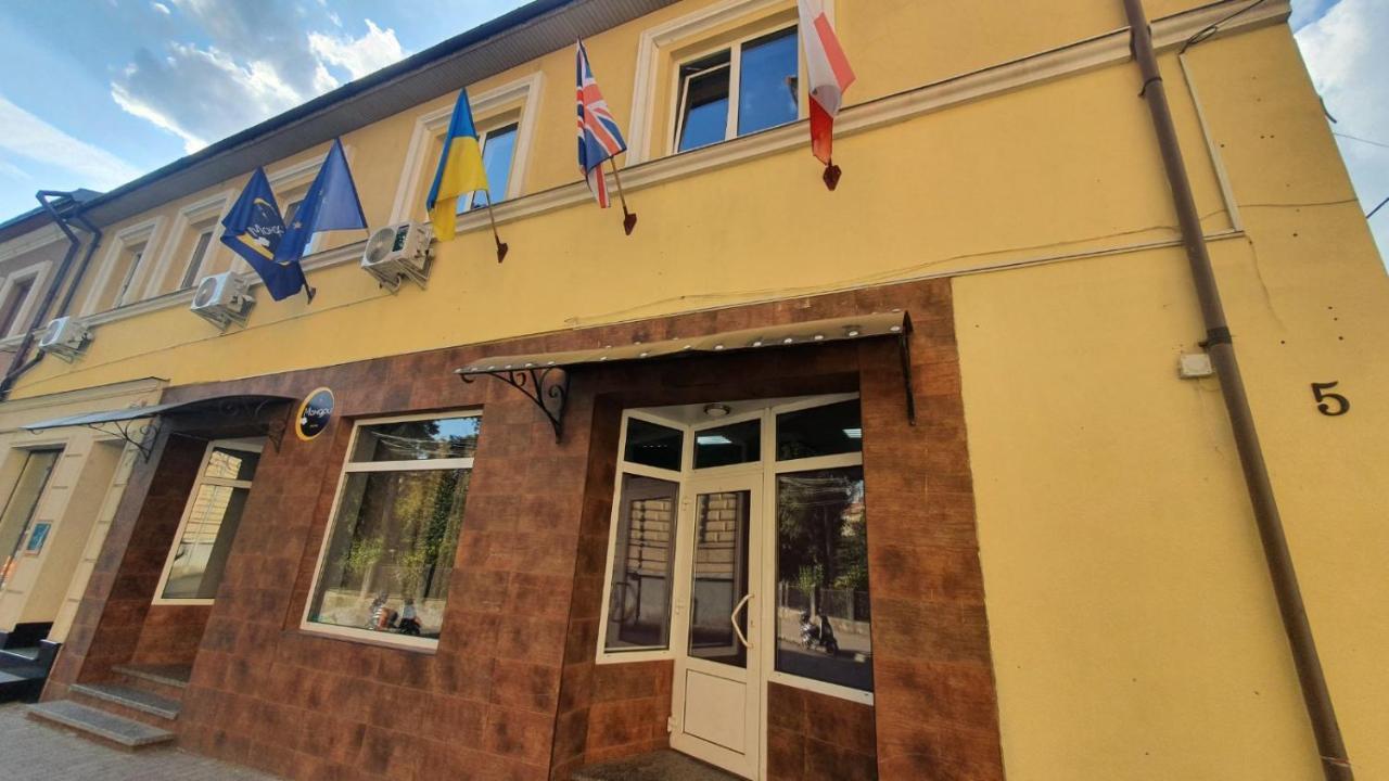 Мандри Хостел Oezjhorod Buitenkant foto