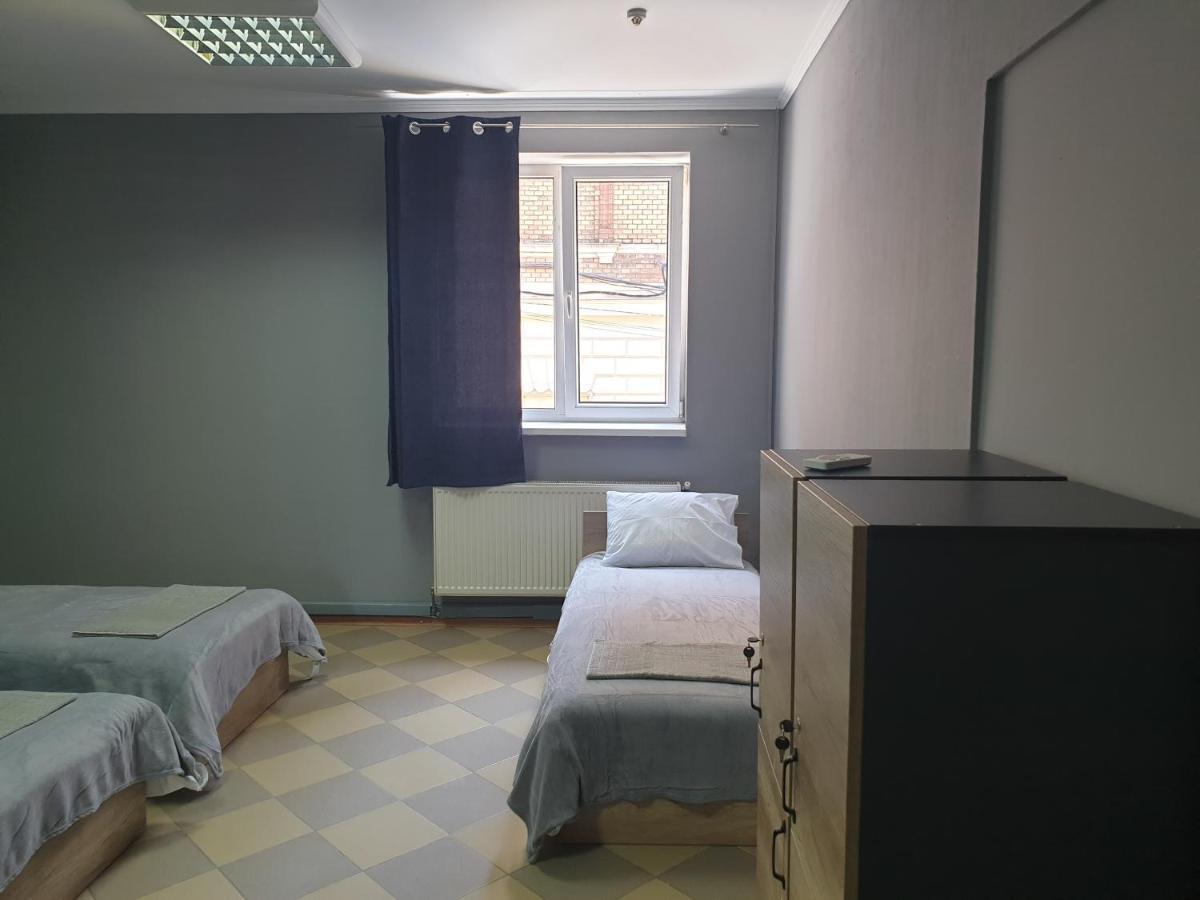 Мандри Хостел Oezjhorod Buitenkant foto